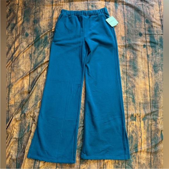 NWT BEYOND YOGA To Go Wide Leg Pant in Blue Gem XS - Picture 2 of 6